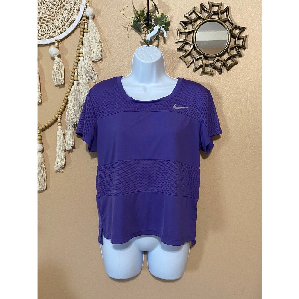 Nike cropped tee